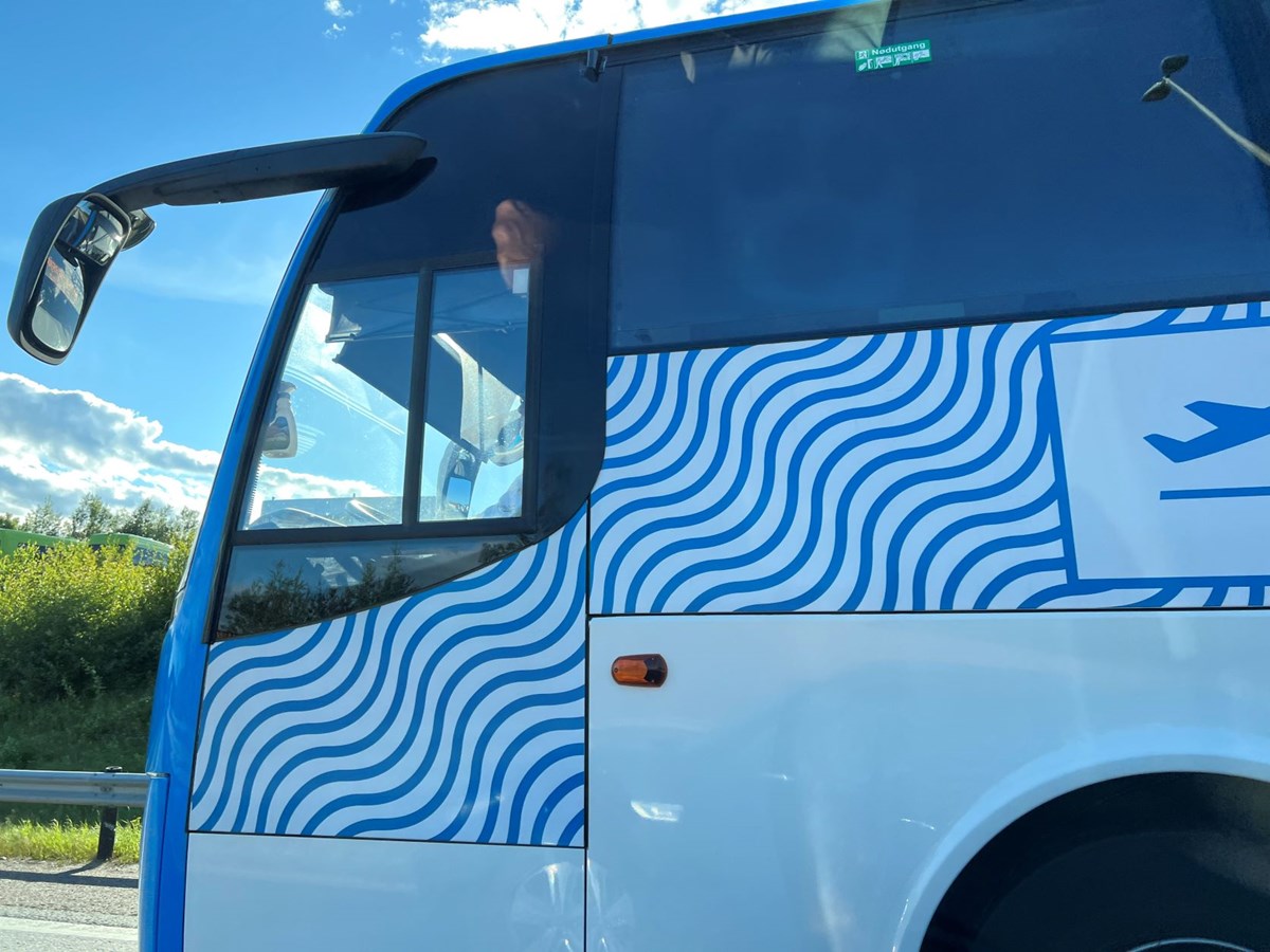 Bildet viser en buss