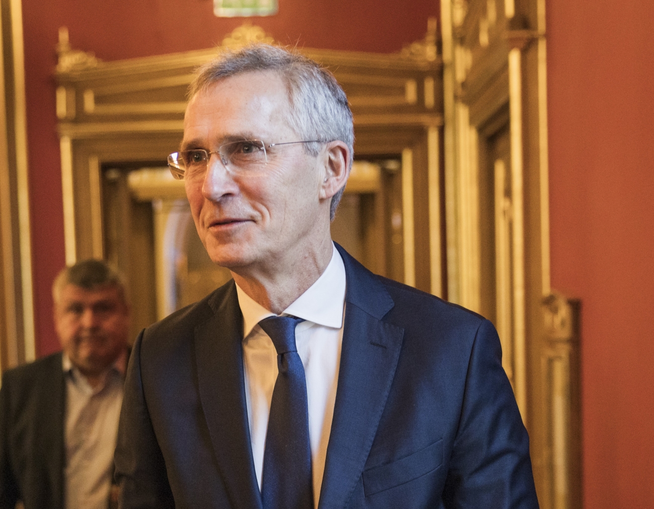 Stoltenberg legger fra revidert budsjett tirsdag 12. mai