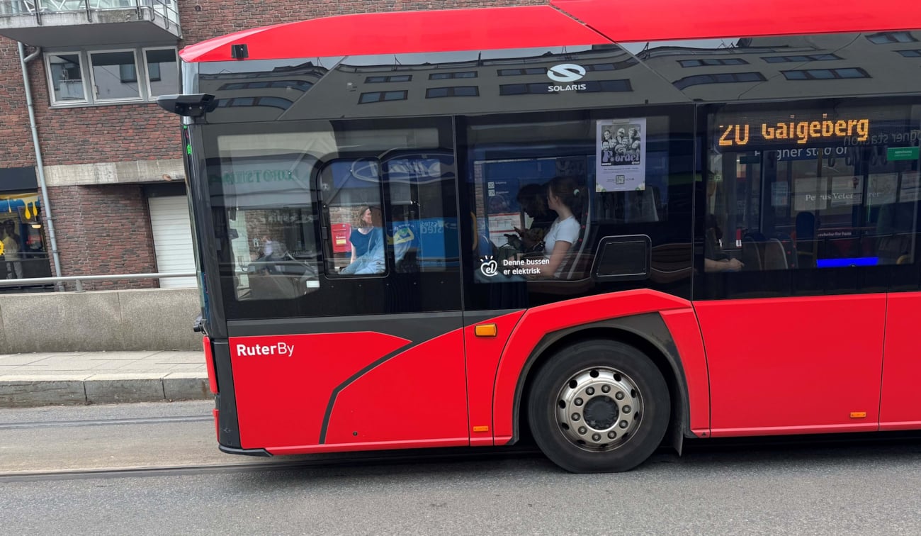 Bilde av bybuss